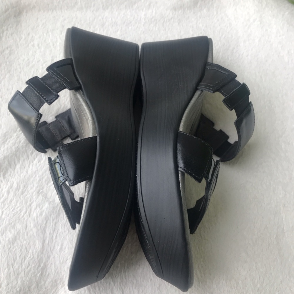 Naot Treasure Wedge Black Size 42 sandals top strap has stretch band - Picture 5 of 11